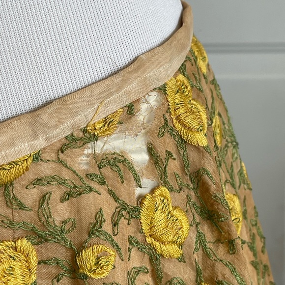 Darling Vintage Skirt with Crinoline, Wounded Bird - Picture 8 of 11